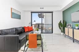 1 Bed |Balcony| Near Down town - Image 2
