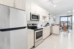1 Bed |Balcony| Near Down town - Image 3
