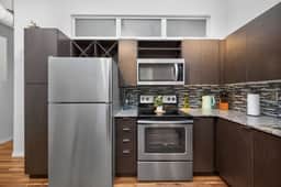 Downtown 2 Bed Steps from Paul Brown Stadium - Image 5