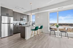 1BR Retreat in Uptown |Walkable | Gym - Image 4