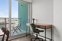 Walkable Downtown 2 Bed with Balcony - Image 2