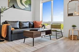 1BR Apt | Rooftop, Gym, Workspace - Image 2
