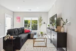 Walkable Apt in Historic Olde Towne w/Parking - Image 2