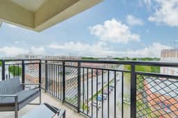 Uptown Charlotte 3 Bed | City View - Image 2