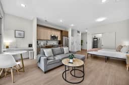 Walkable Downtown Studio OTR - Image 2