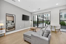 Walkable Downtown Studio OTR - Image 3
