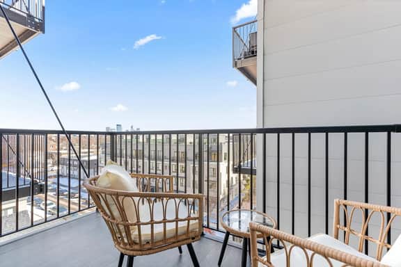 1 Bed |Balcony| Near Down town - Image 4