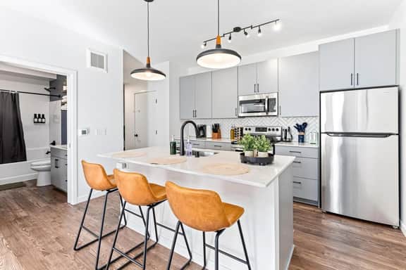 1Bed Apt, Gym | Lowry Hill | Theater - Image 2