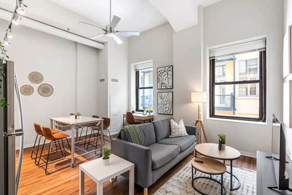 2 Bed |Carew Tower |Walkable - Image 4