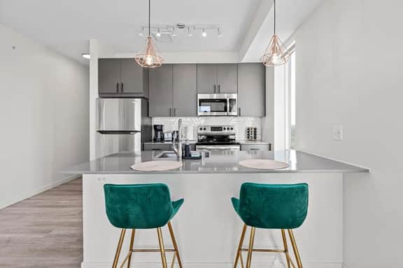 1BR Retreat in Uptown |Walkable | Gym - Image 5