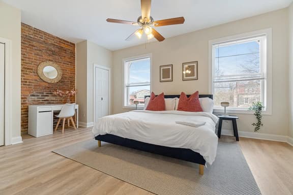 East End Pittsburgh 4 Bedroom Getaway - Image 1