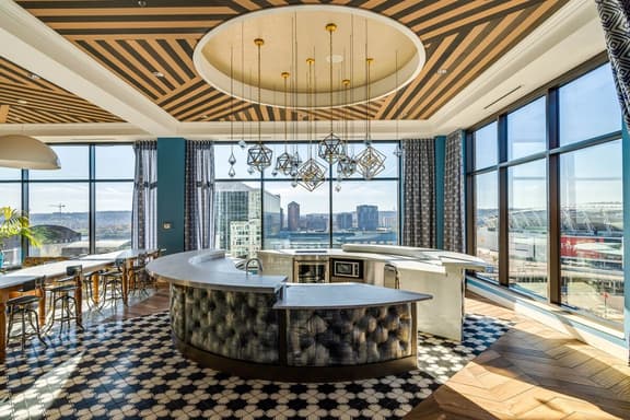 2 Bed |Carew Tower |Walkable - Image 1