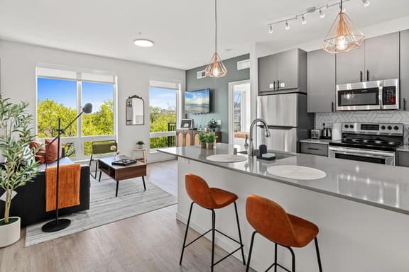 1BR Apt | Rooftop, Gym, Workspace - Image 1